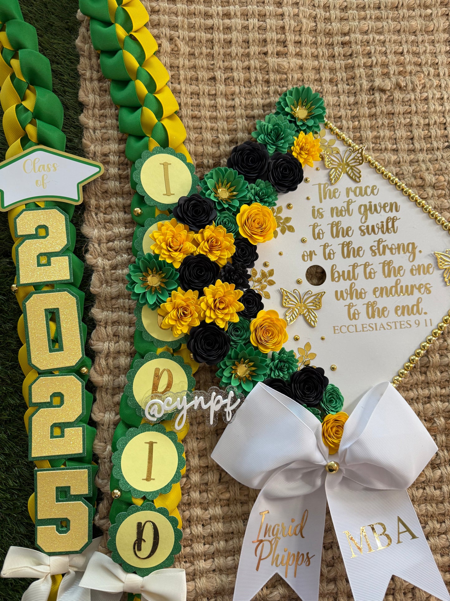 Grad cap topper & Grad Lei Bundle