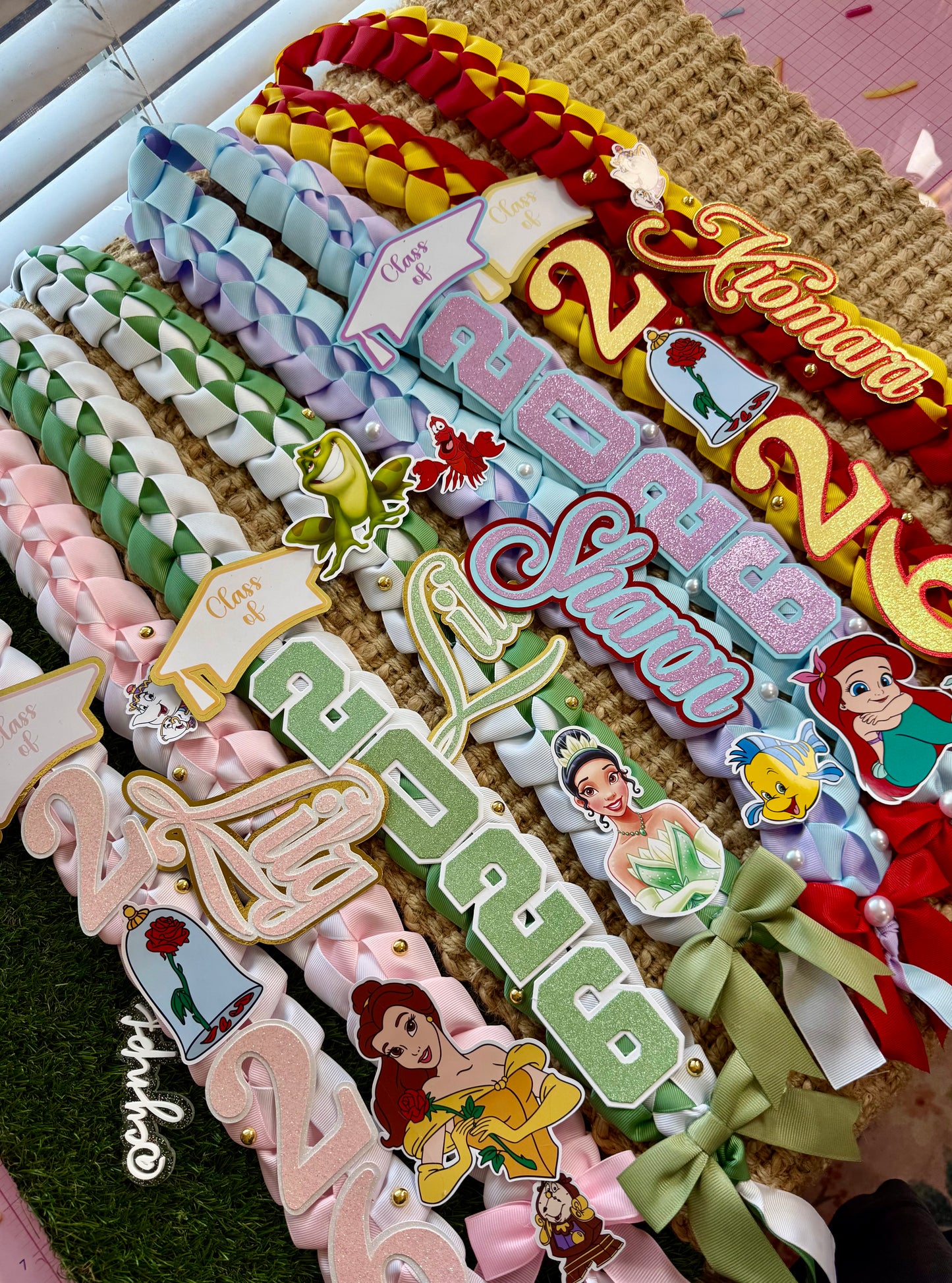 Custom Graduation Lei (CURSIVE NAME)