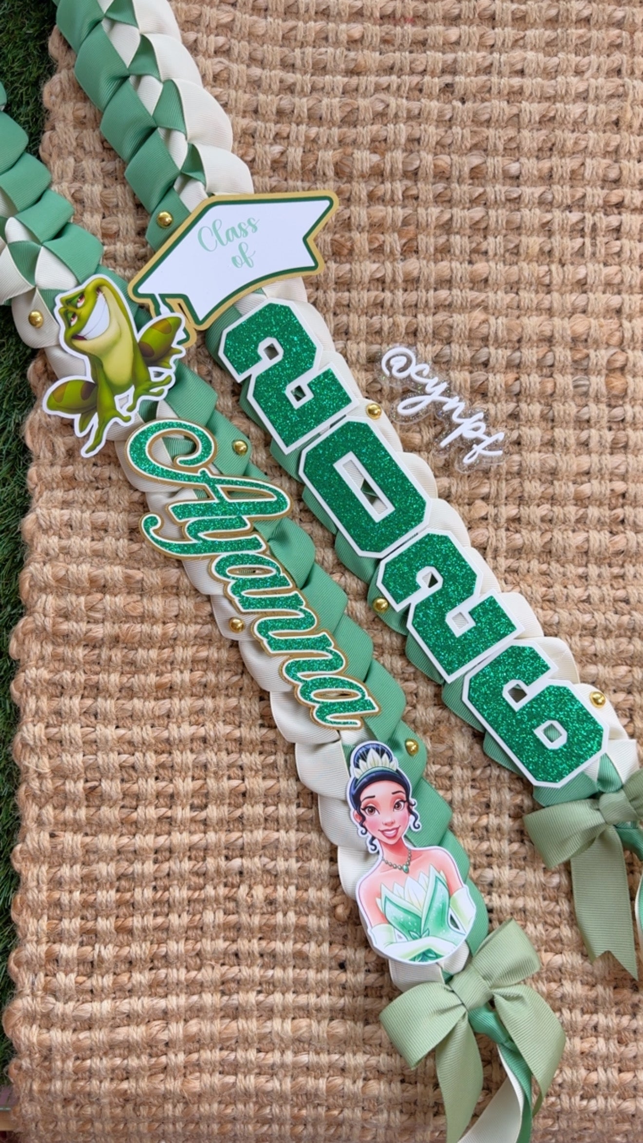 Custom Graduation Lei (CURSIVE NAME)
