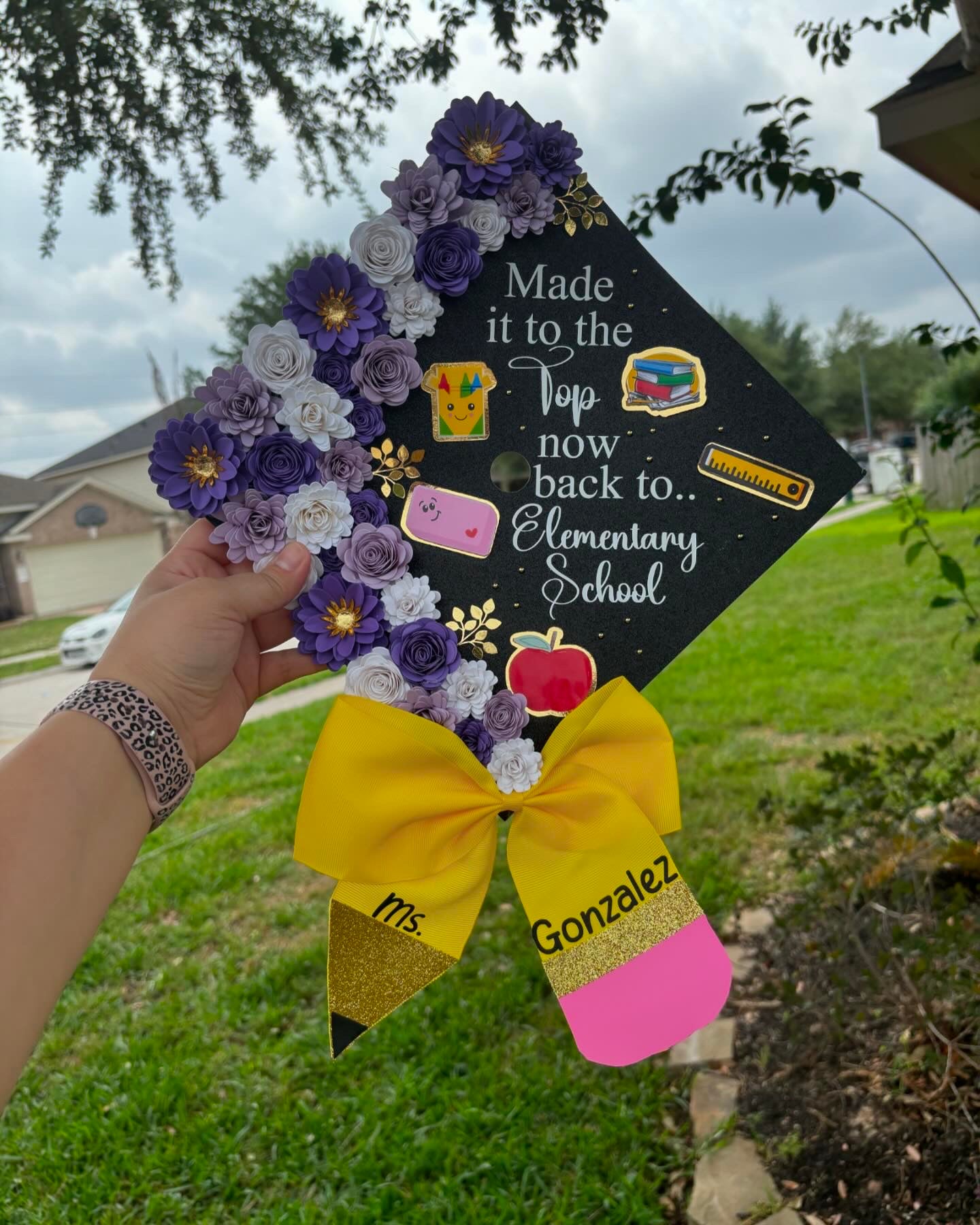 Grad Cap Topper/Half quote & Flowers