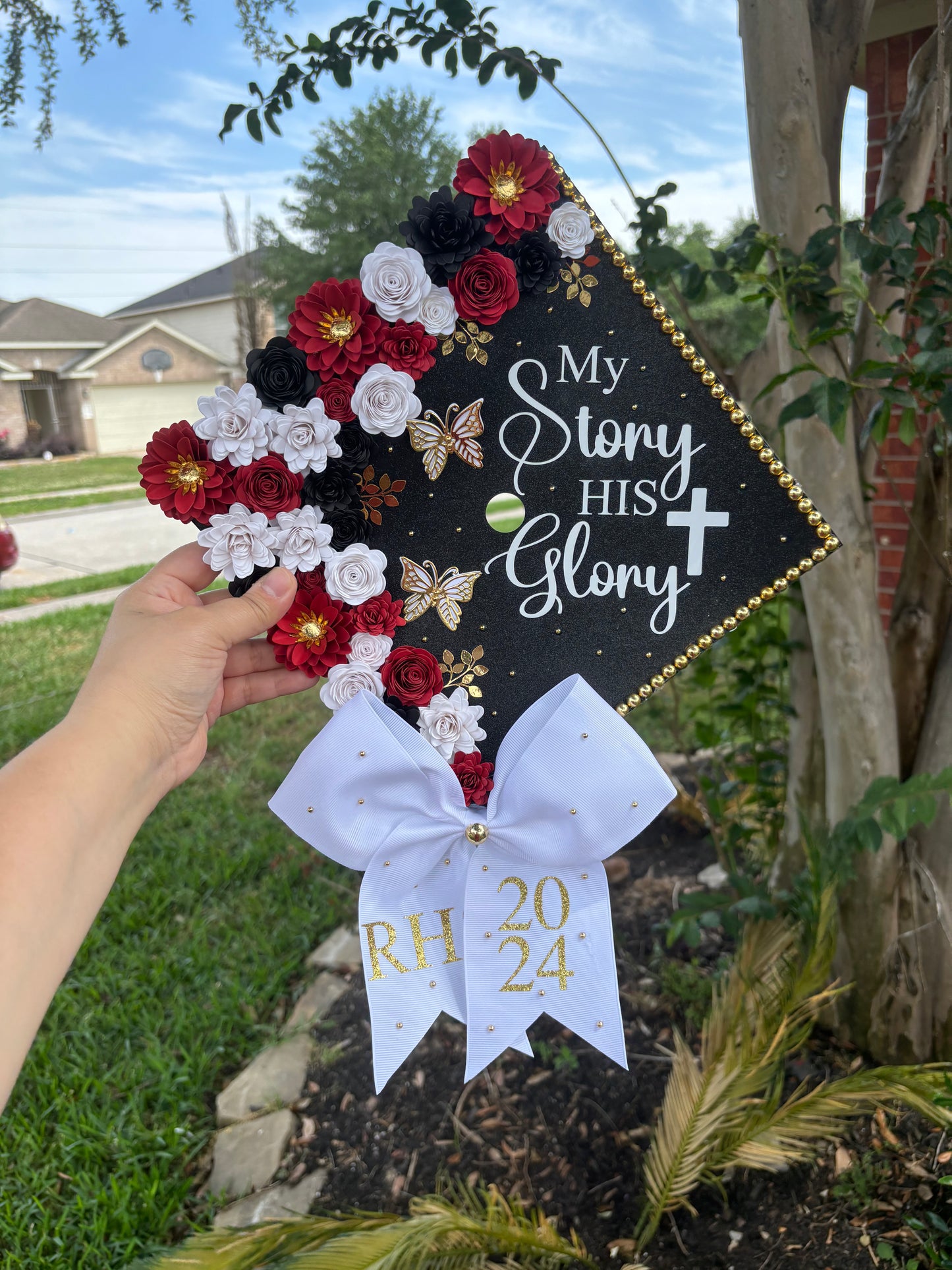 Grad Cap Topper/Half quote & Flowers