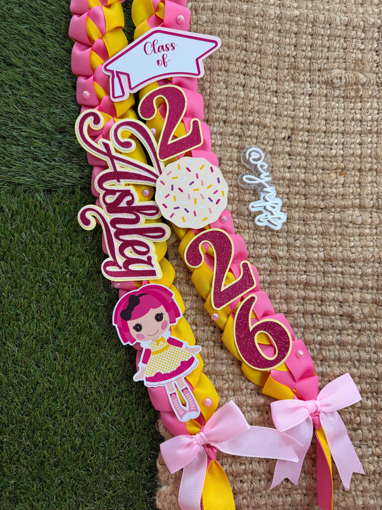 Custom Graduation Lei (CURSIVE NAME)