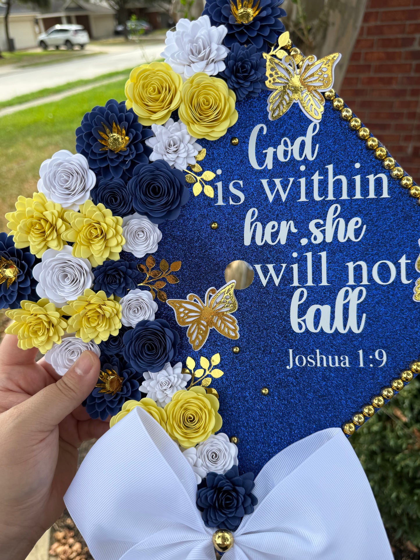 Grad Cap Topper/Half quote & Flowers